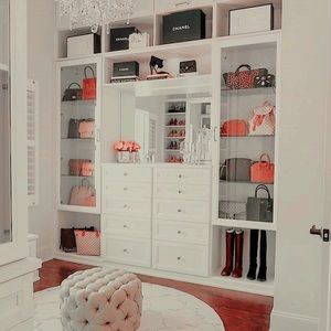 Meet your Posher, Isabella